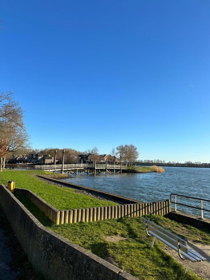 Appartamento Studio Aan De Maas Zwijndrecht Esterno foto